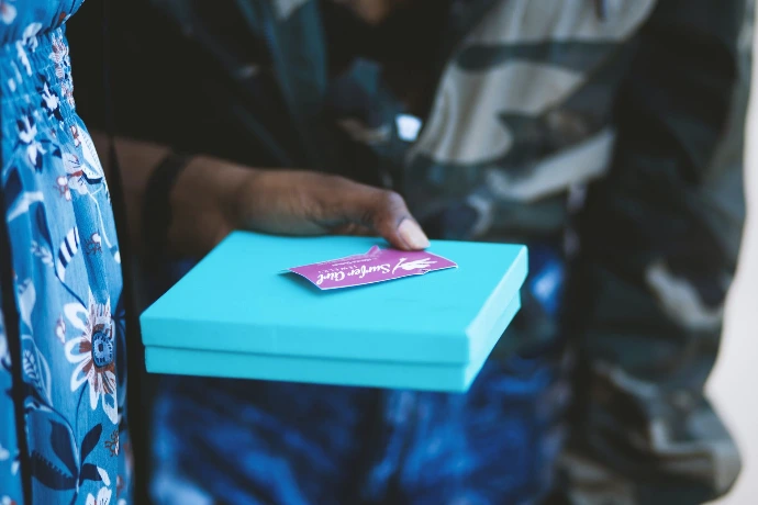 Ingepakte cadeauverpakking, symbool voor de Relaxy Cadeaubon